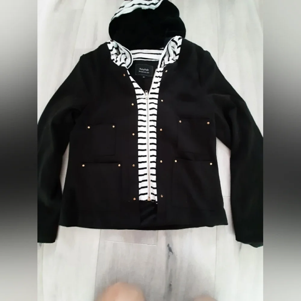 Jacket - Picture 1 of 4